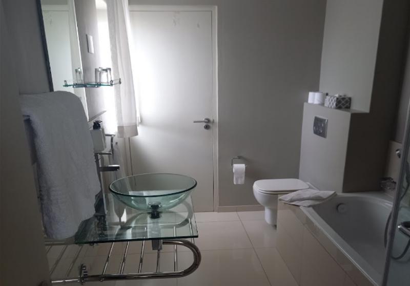 1 Bedroom Property for Sale in Bloubergstrand Western Cape